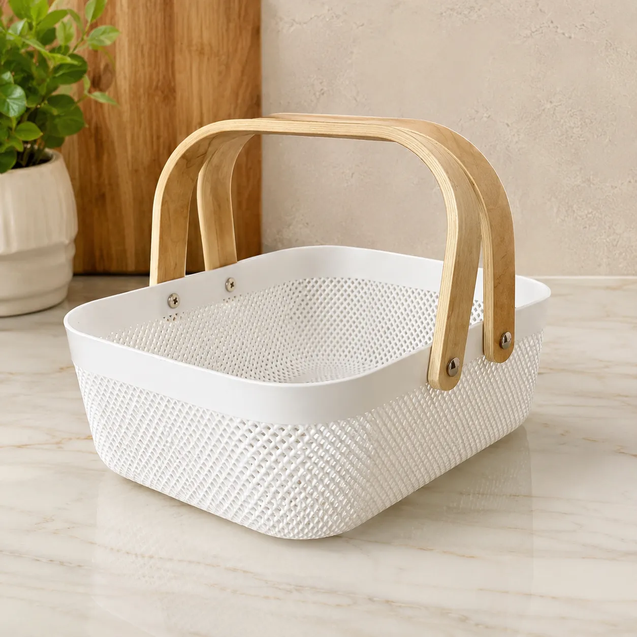 Rectangle Plastic Mesh Wooden Handle Basket 3